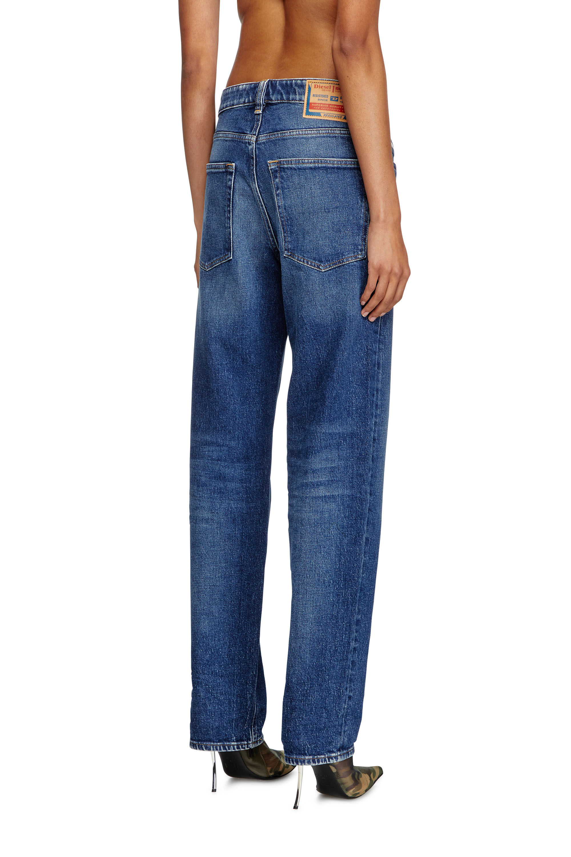 パンツ Diesel 1988 D-ARK Women's Regular Jeans | Low Waist 1988 D-Ark | Medium blue | Diesel GB