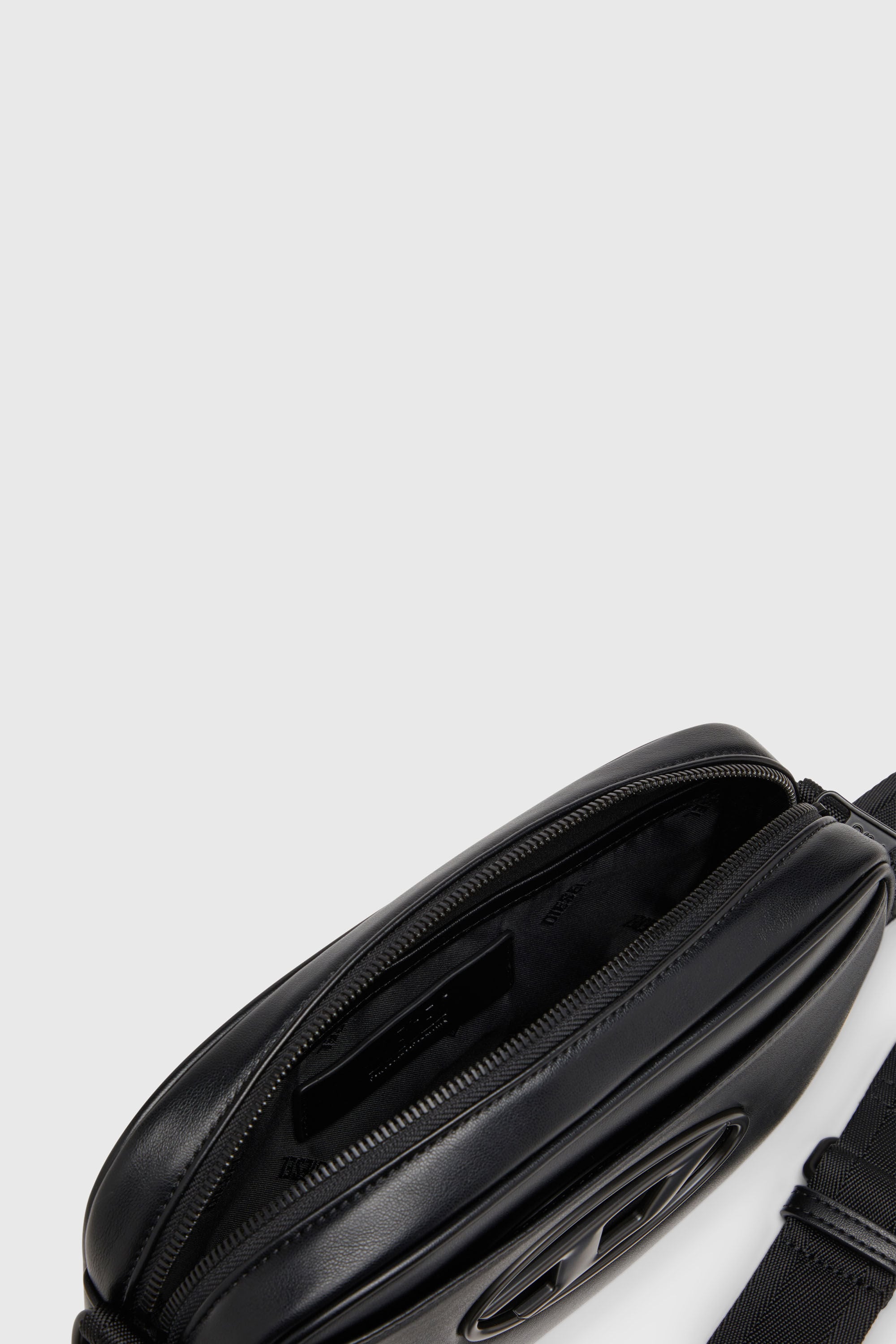 Diesel - HOLI-D CAMERA BAG, Man's Holi-D-Camera bag in neoprene and PU in Black - 3
