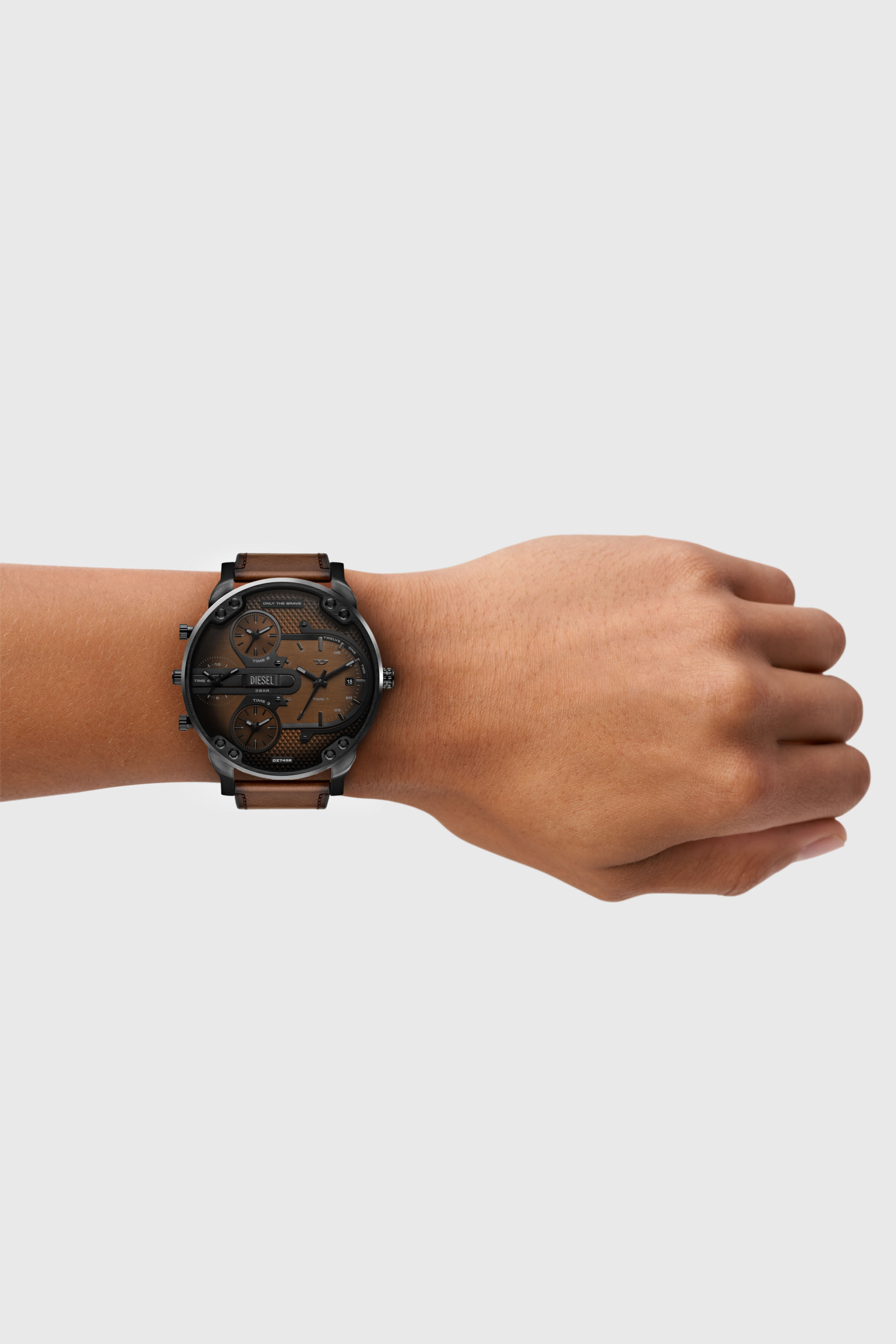 Diesel - DZ7492 WATCH, Man's Mega Chief Slim brown leather watch in Brown - 4
