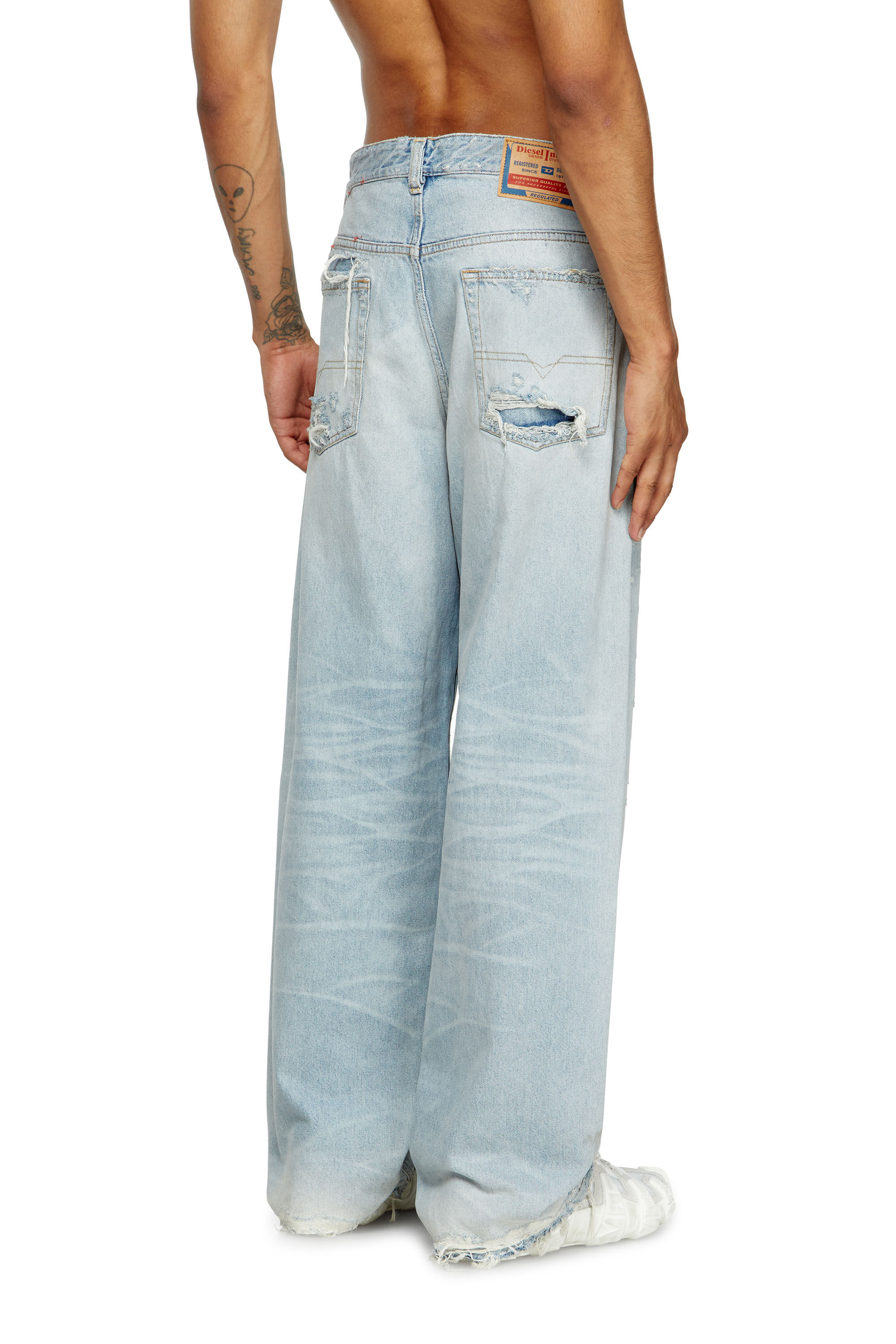 Men's Relaxed Jeans | Light Blue | Diesel 2001 D-Macro
