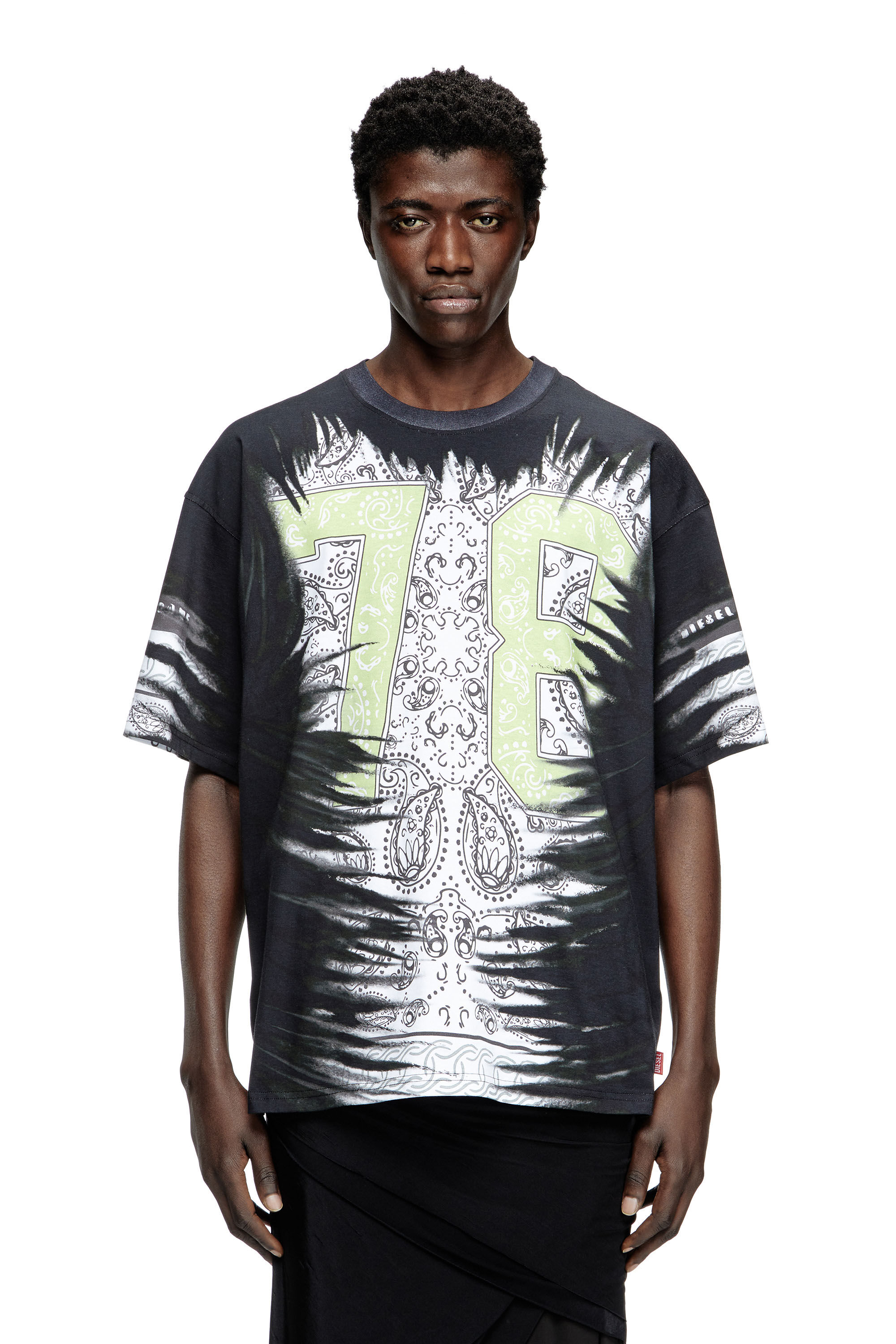 【送料&関税込】Diesel T-shirt T-boxt-78 Diesel T-Boxt-Div T-shirt | Black | FARFETCH
