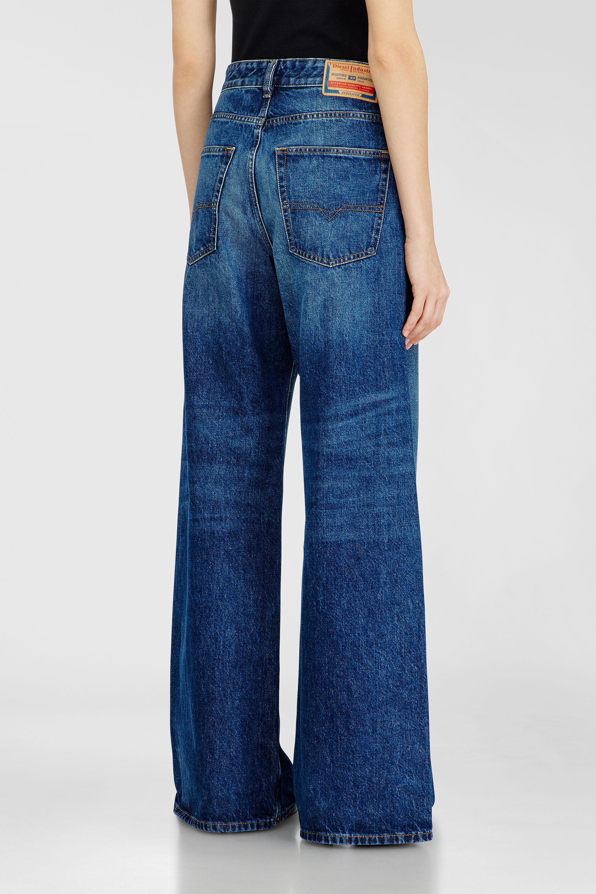 Women's Relaxed Jeans 1996 d-sire 09i27 | Diesel ® UK