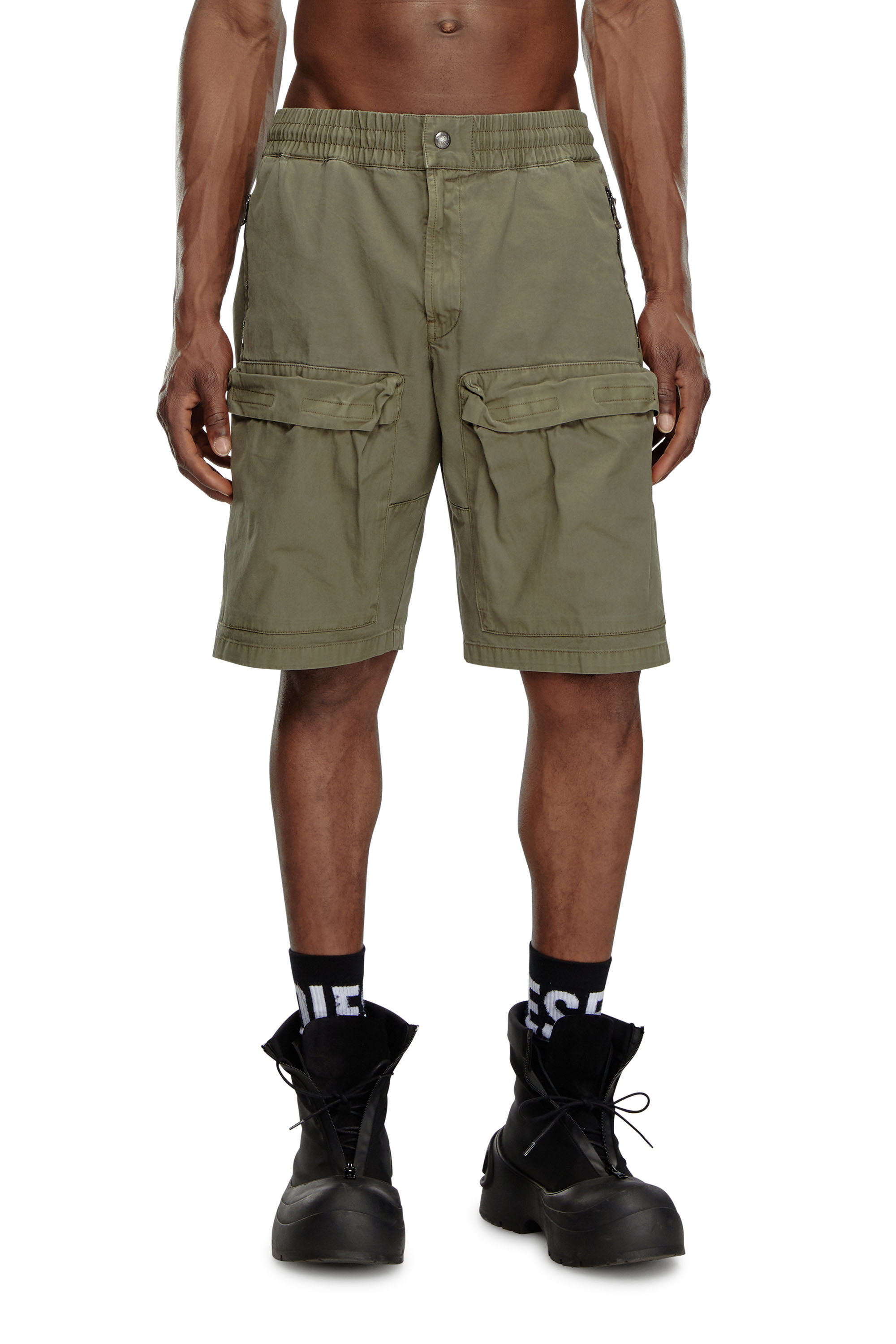 Men s Cargo shorts in faded organic cotton Green Diesel