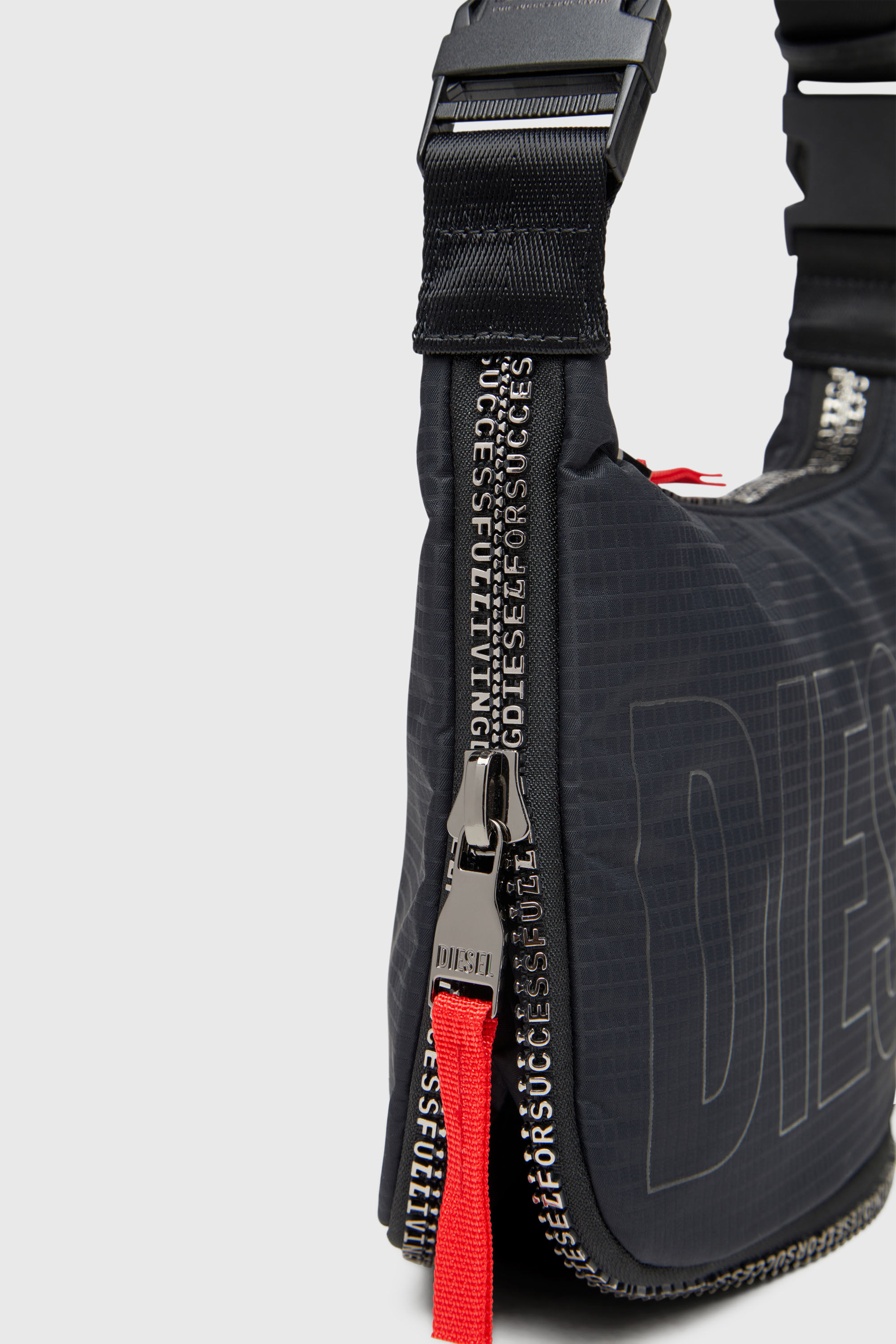 DIESEL ショルダーバッグ Women's Zip-D X-Expandable utilitarian shoulder bag | Black