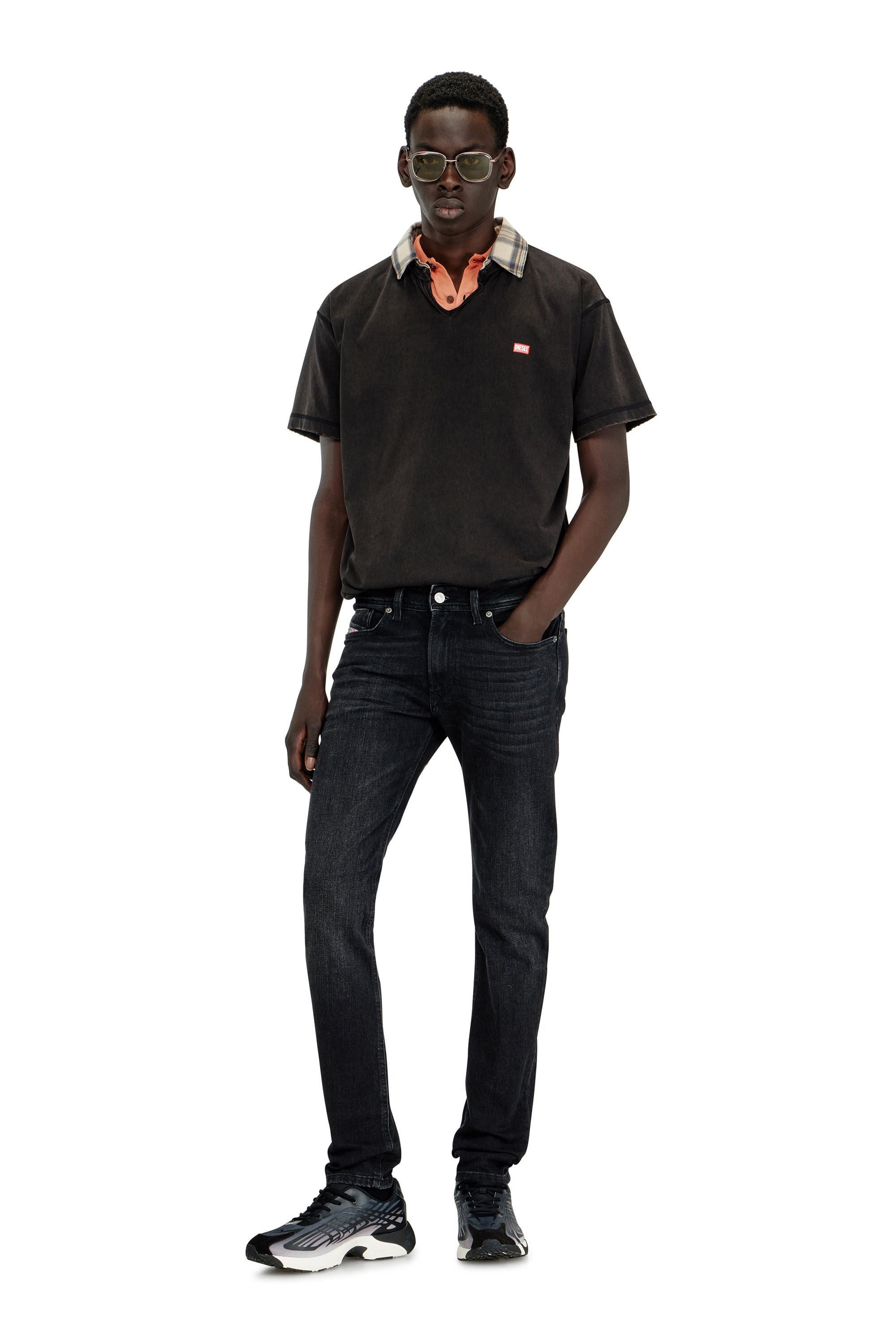 DIESEL ルーマニア製 ブラック コーティングデニム / SLEENKER Men's