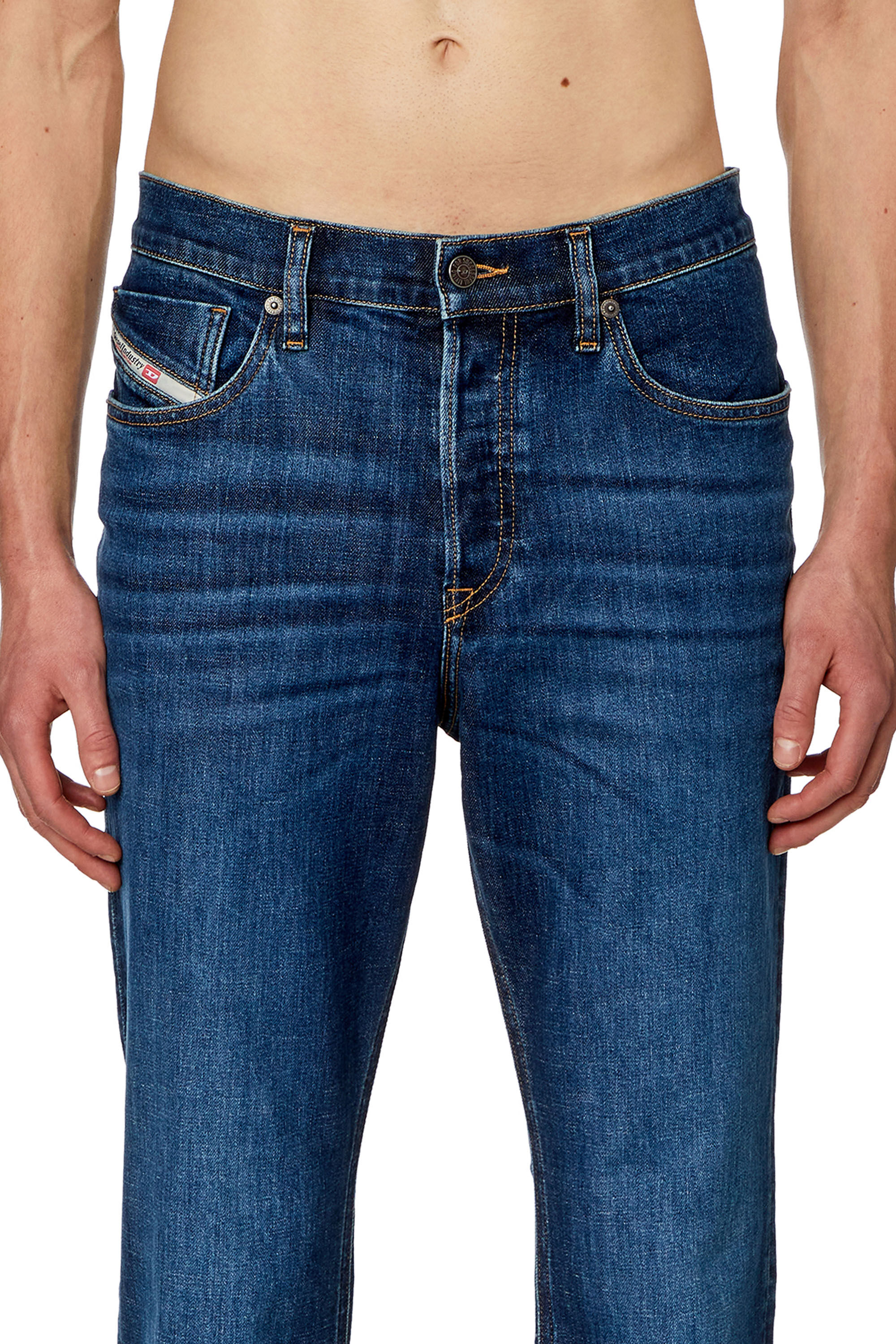 Diesel Jeans Uomo Iakop 0088z, Regular Slim Tapered, Blu Scuro, 99% Cotone 1% Elastan, Modello Iakop Lavaggio 0111D
