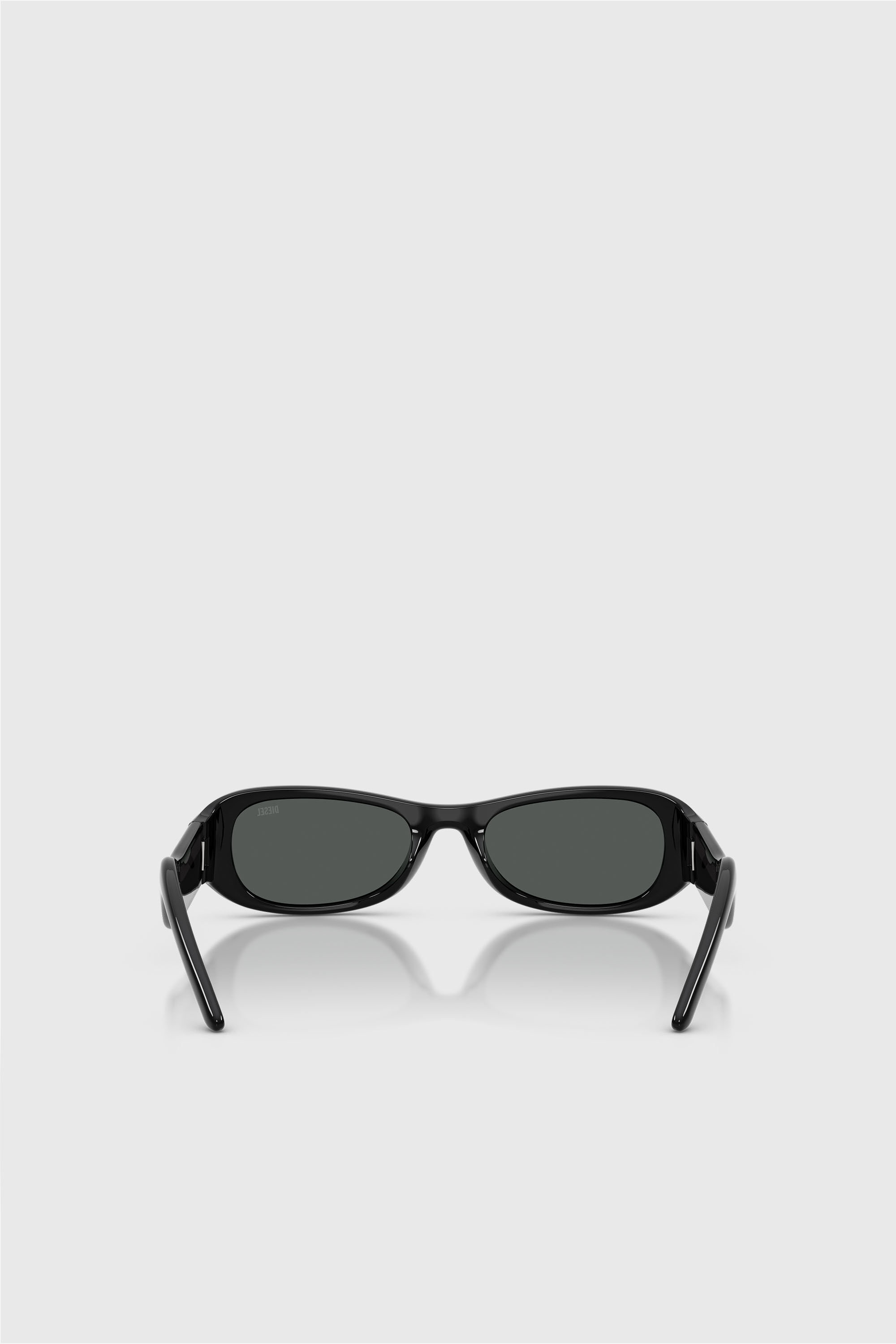 Diesel - 0DL3020U, Unisex's Pillow Sunglasses in Black - 4