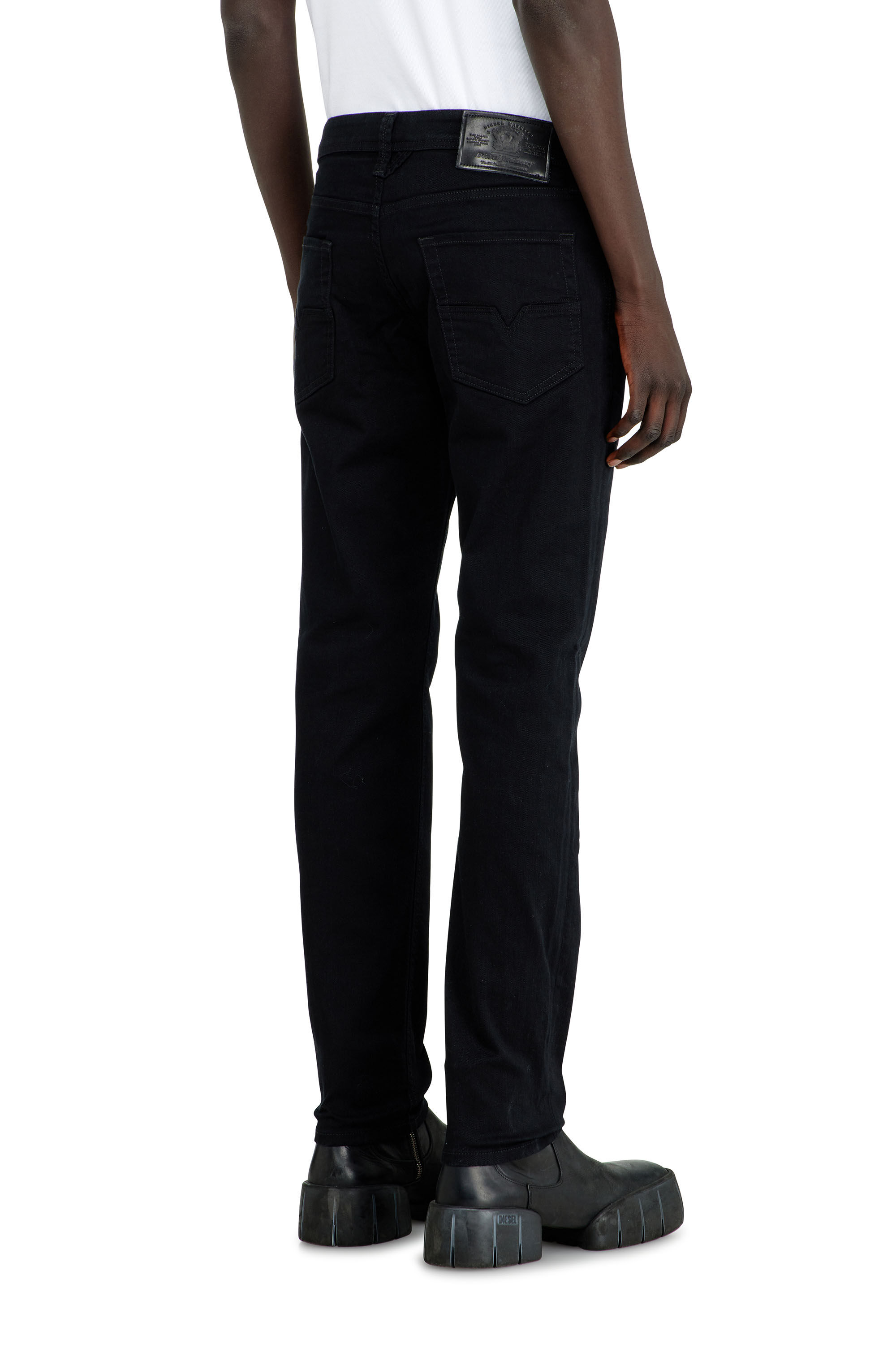 LARKEE-BEEX Man: Tapered Black/Dark grey Jeans, mid rise | Diesel