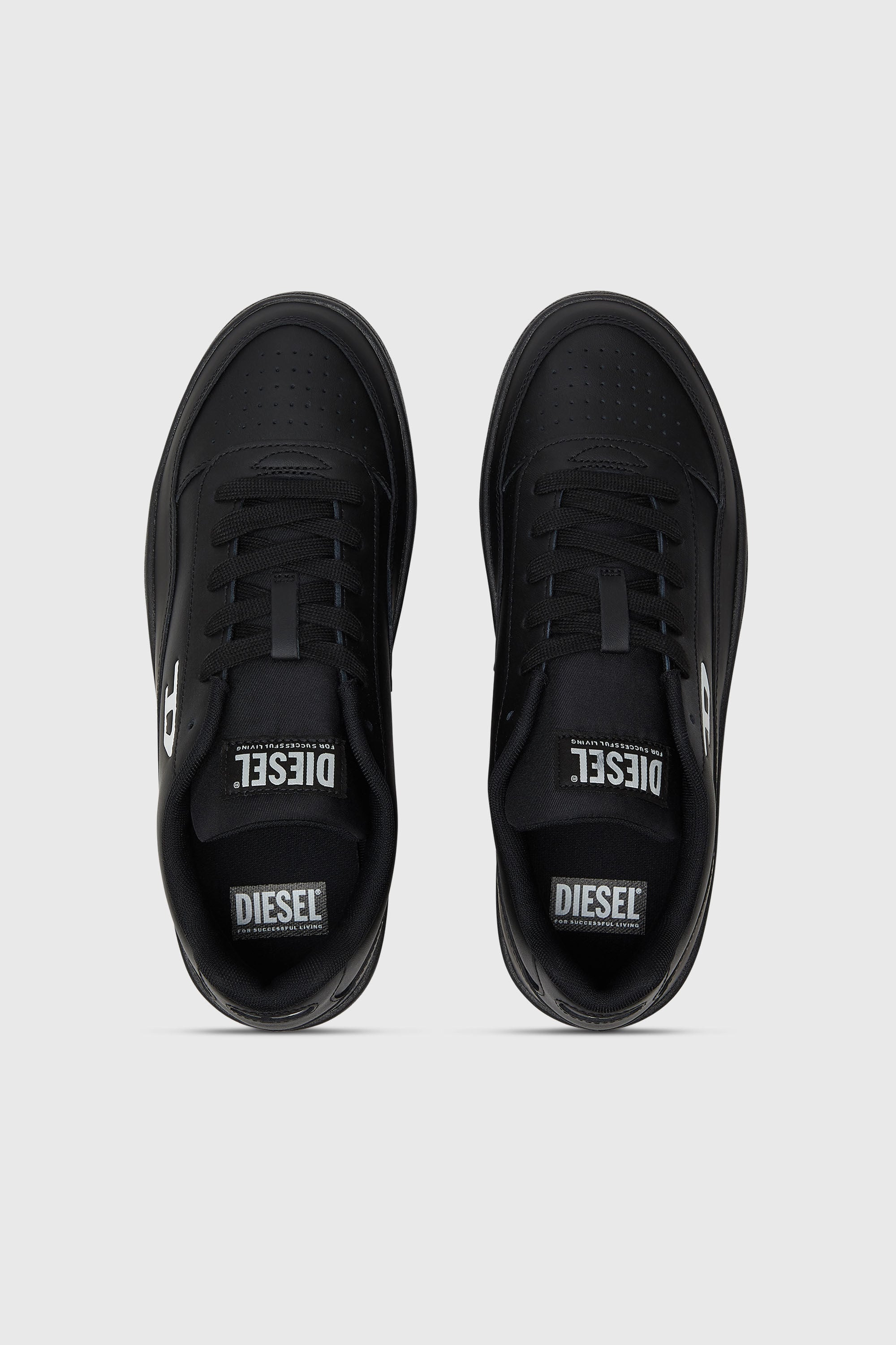 Diesel - S-TRACKER-D LOW, Man's S-Tracker-D-Low top sneaker in Black - 4