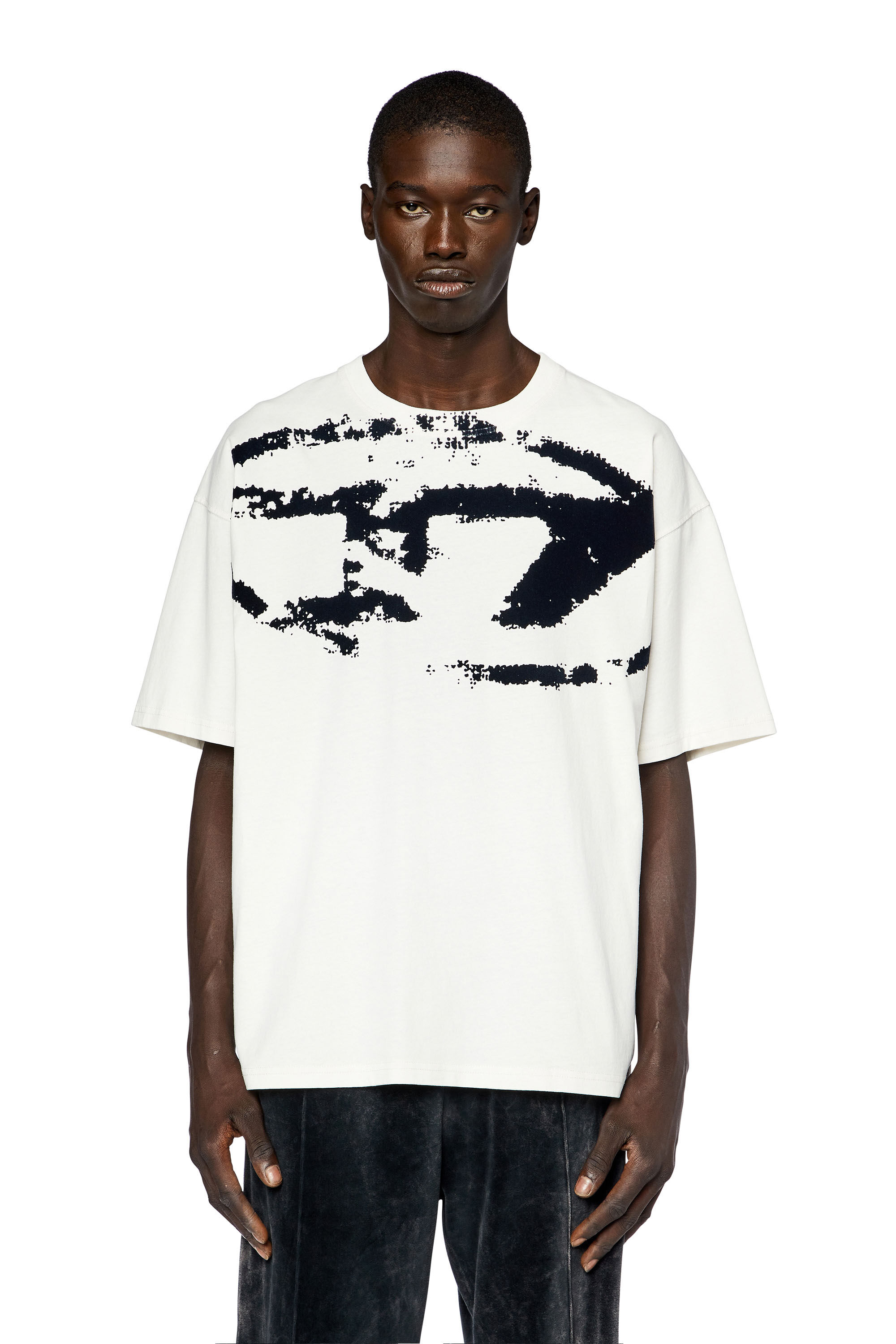 独特な 【送料無料】 heavyweight Men's T-shirt Diesel | White | logo flocked with トップス