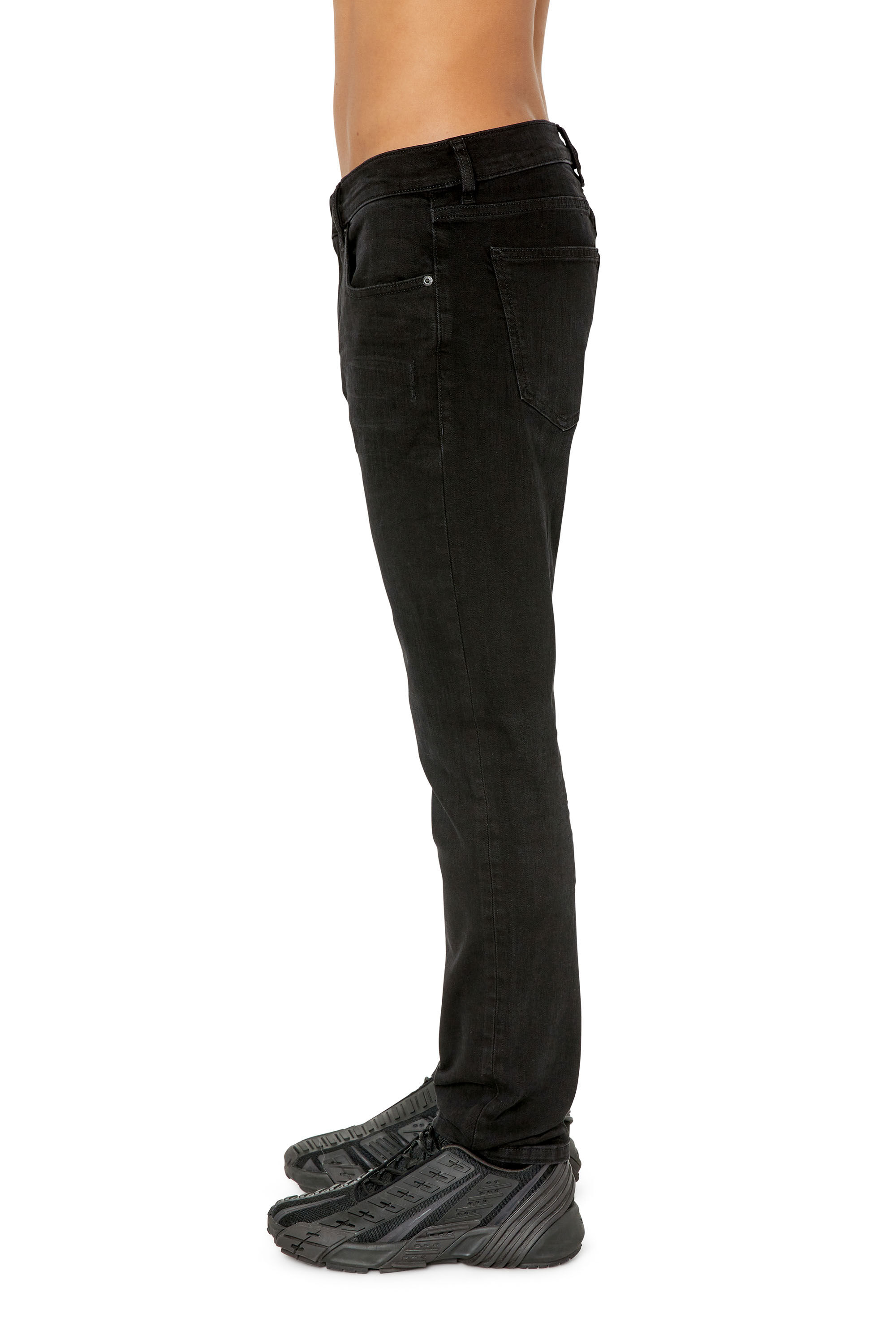 Mens shoes with best sale jeans 2019