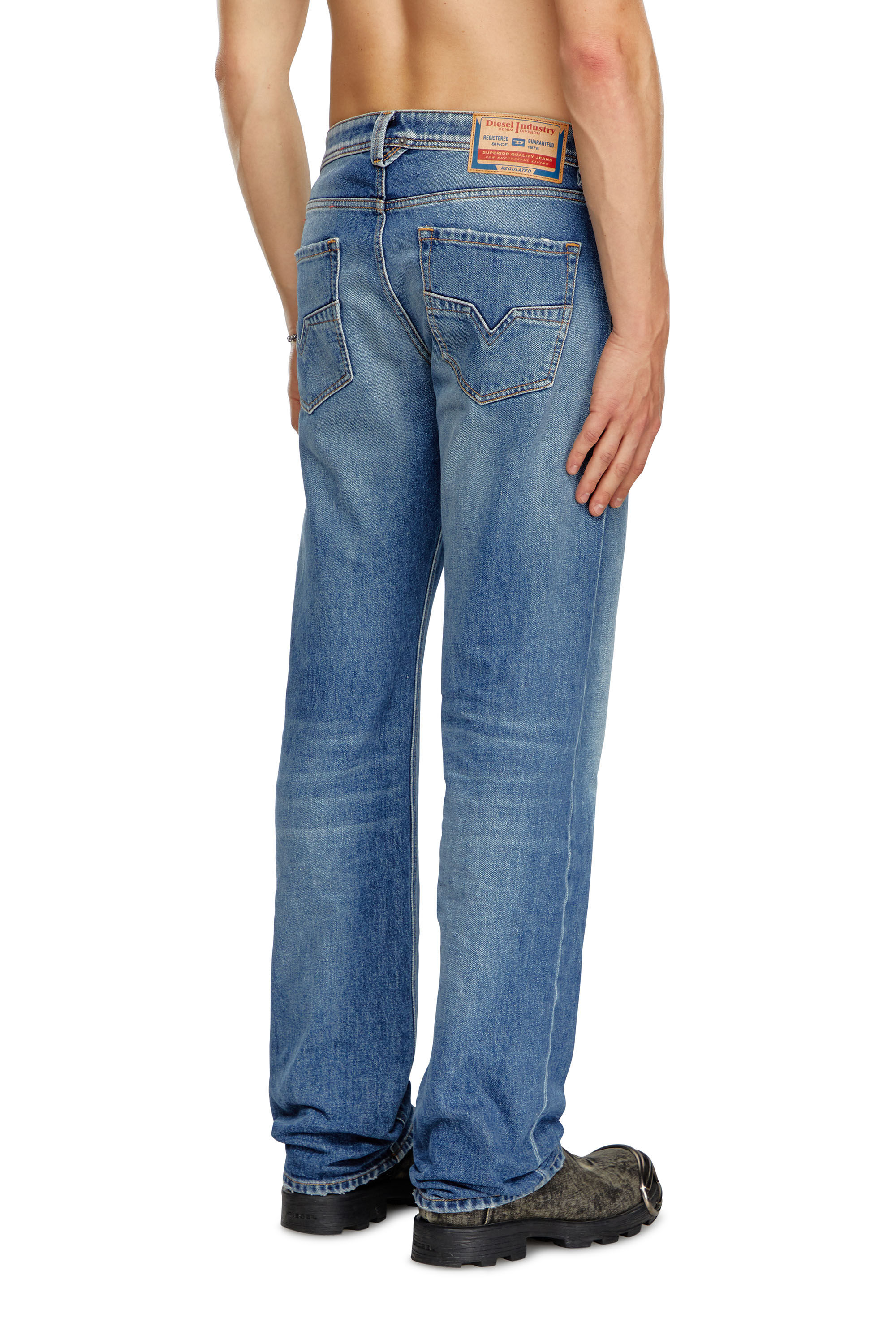 Men s Straight Jeans Medium blue Diesel 1985 Larkee