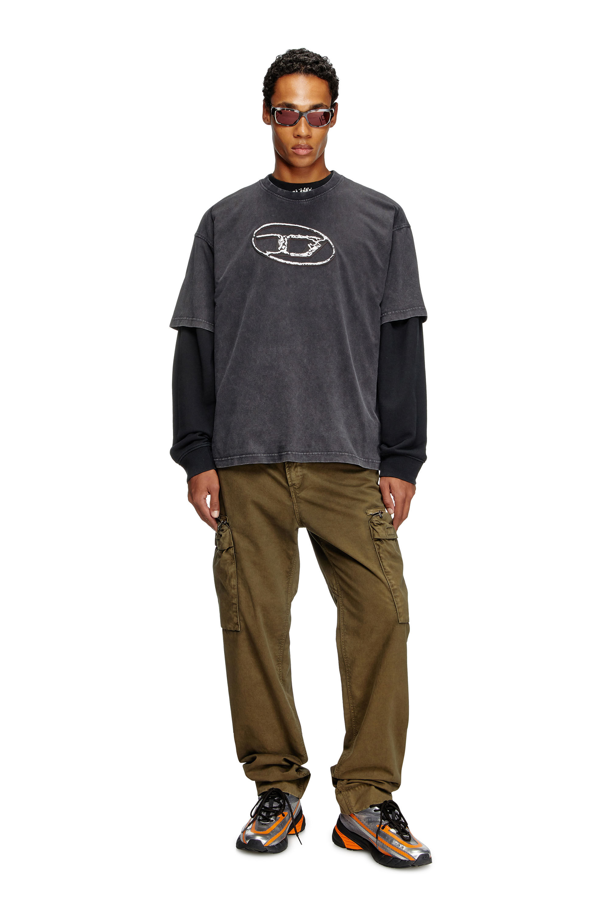 国内発送/送料関税込【DIESEL】 P-Ersy Trousers Buy Diesel men black p-huges-new cargo trousers for $218