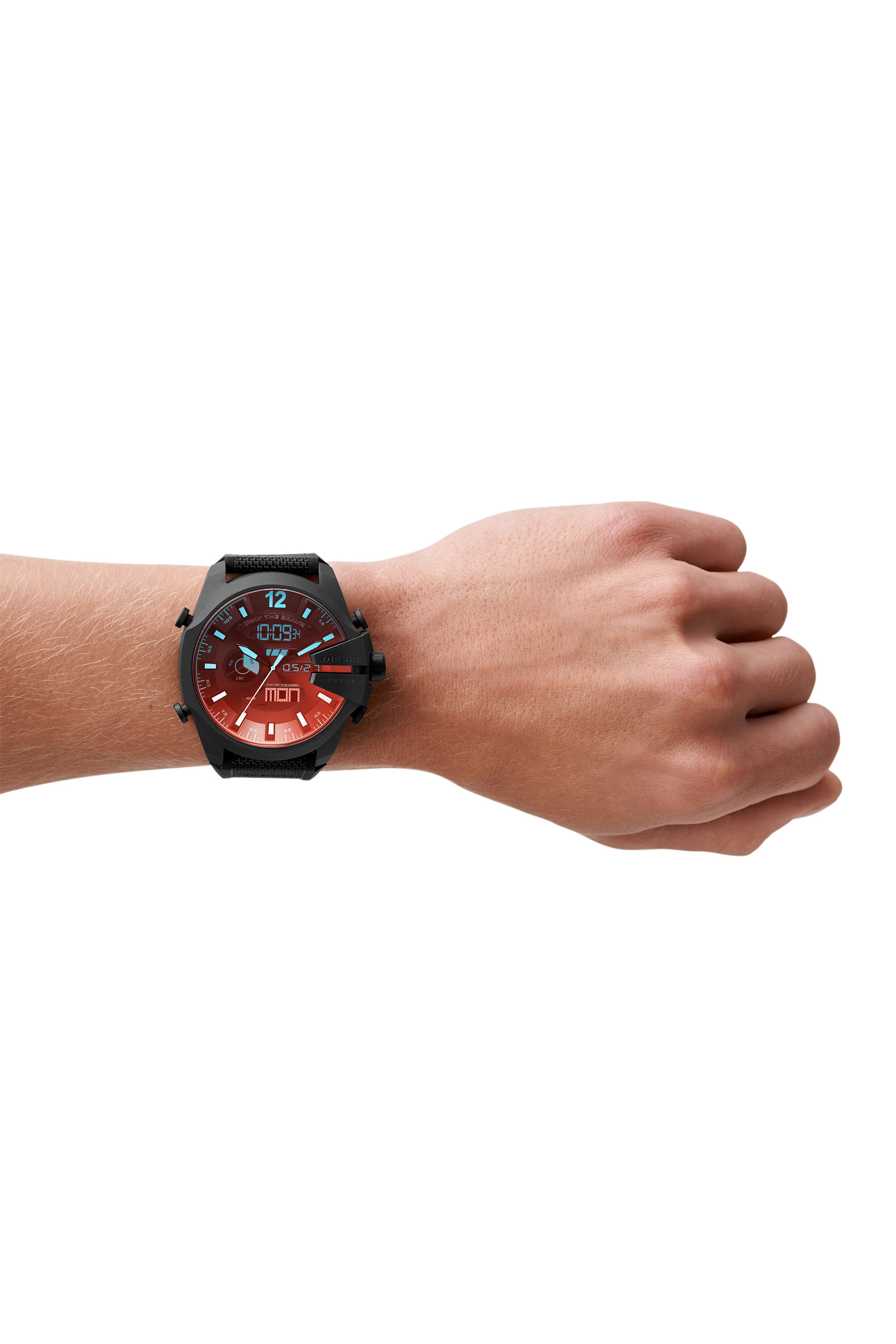 Diesel mega on sale chief smartwatch