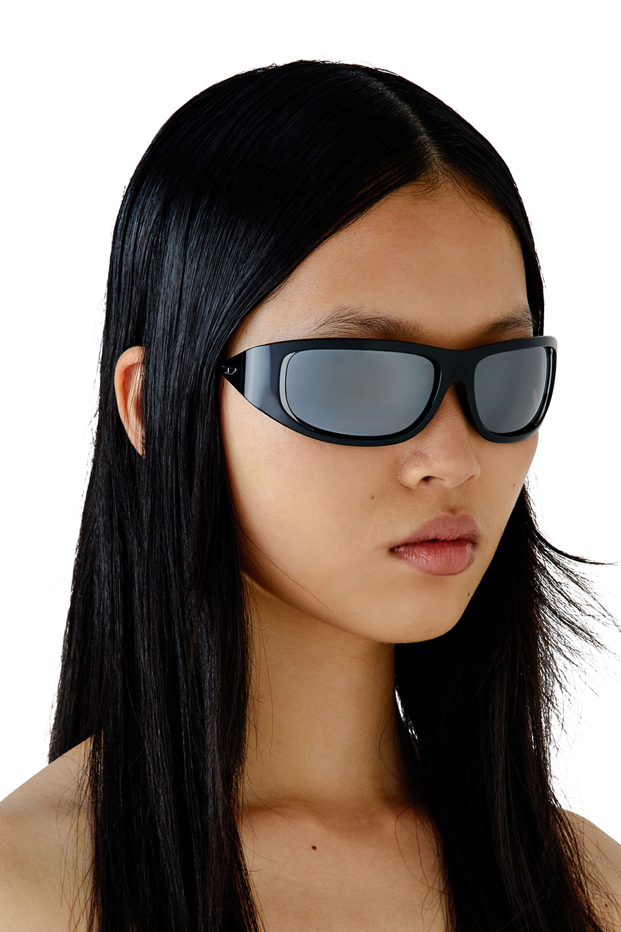 Women s Wraparound style sunglasses Black Diesel