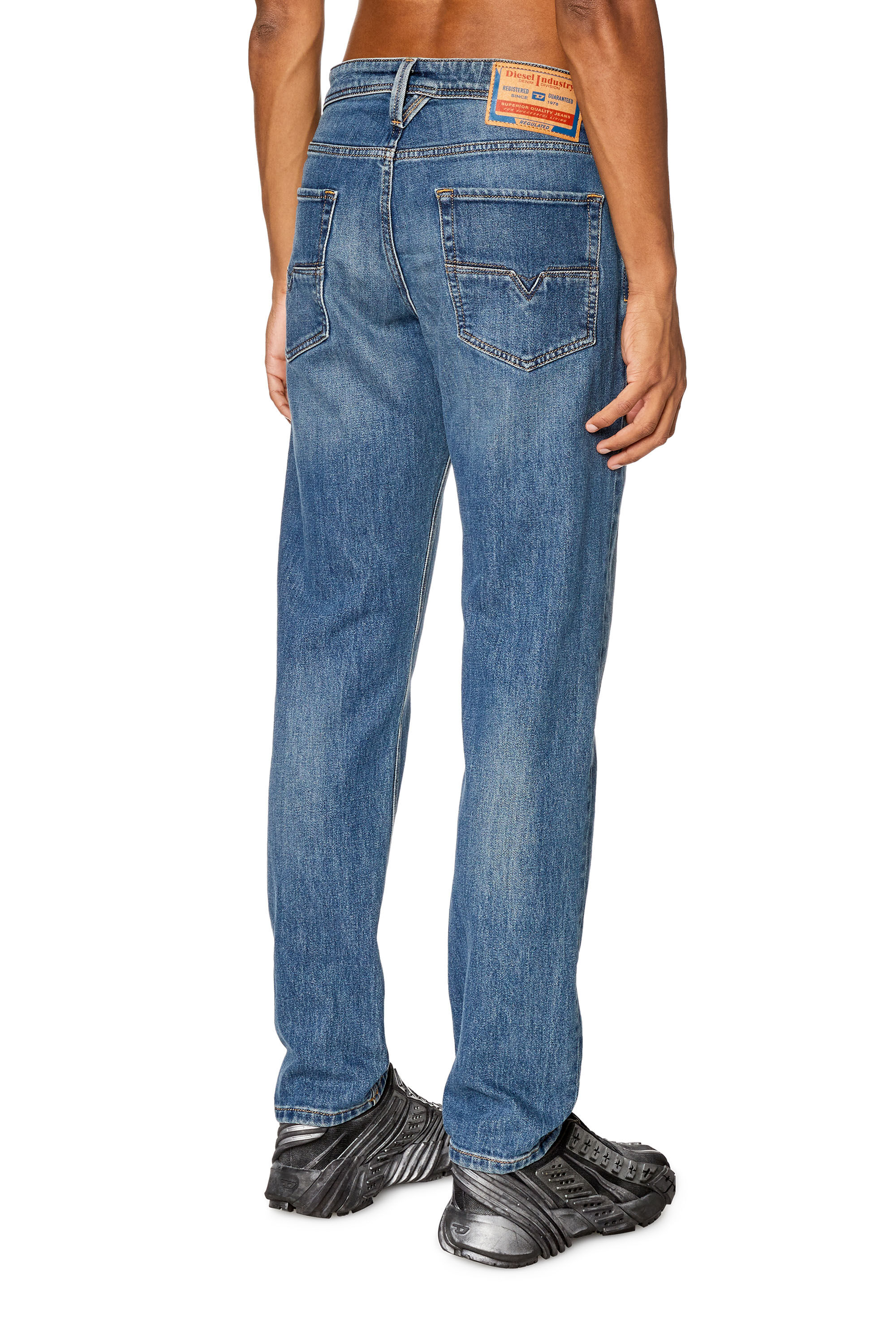 Diesel jeans sales larkee beex