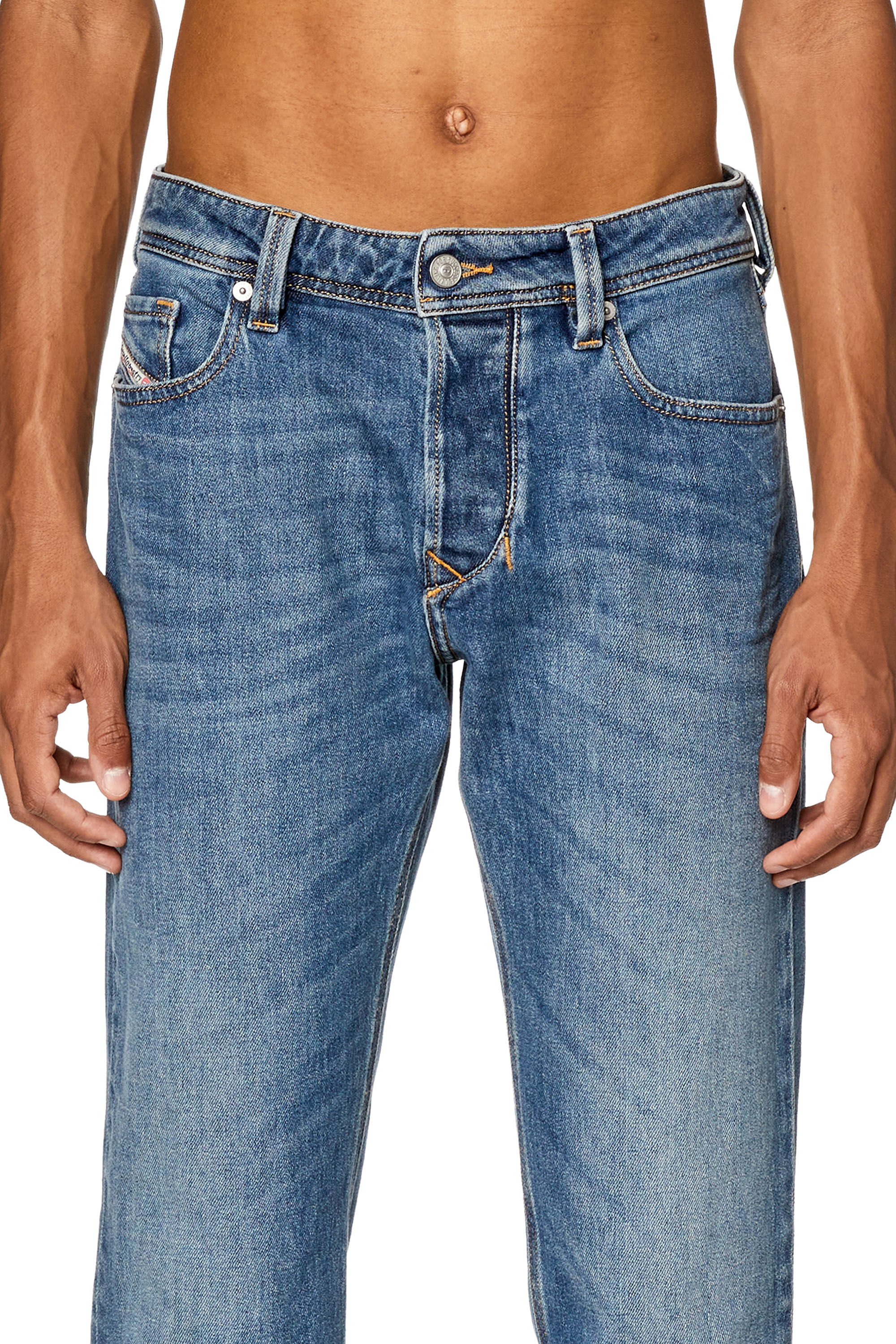 Men s Tapered Jeans Medium blue Diesel 1986 Larkee Beex