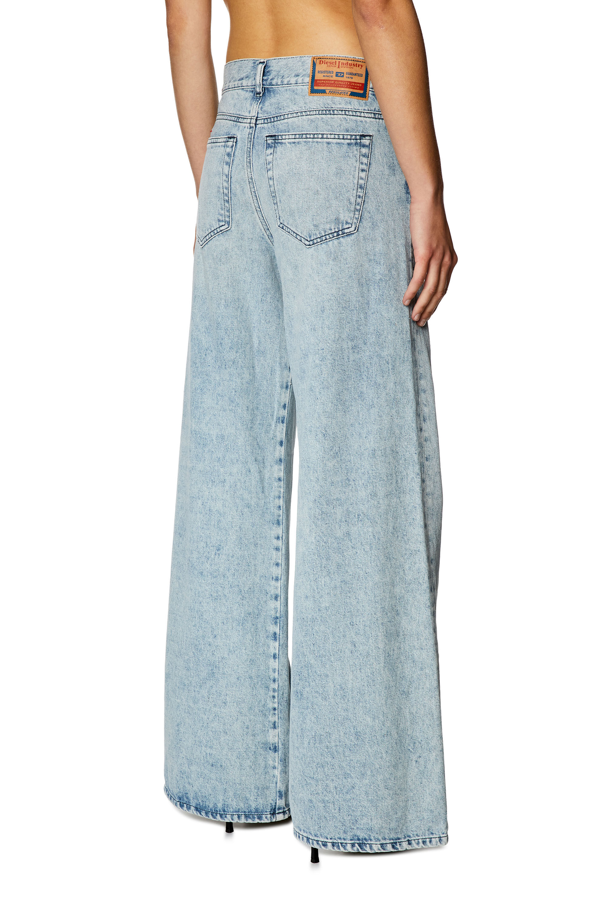 Women s Bootcut and Flare Jeans 1978 D Akemi 09I79 Diesel