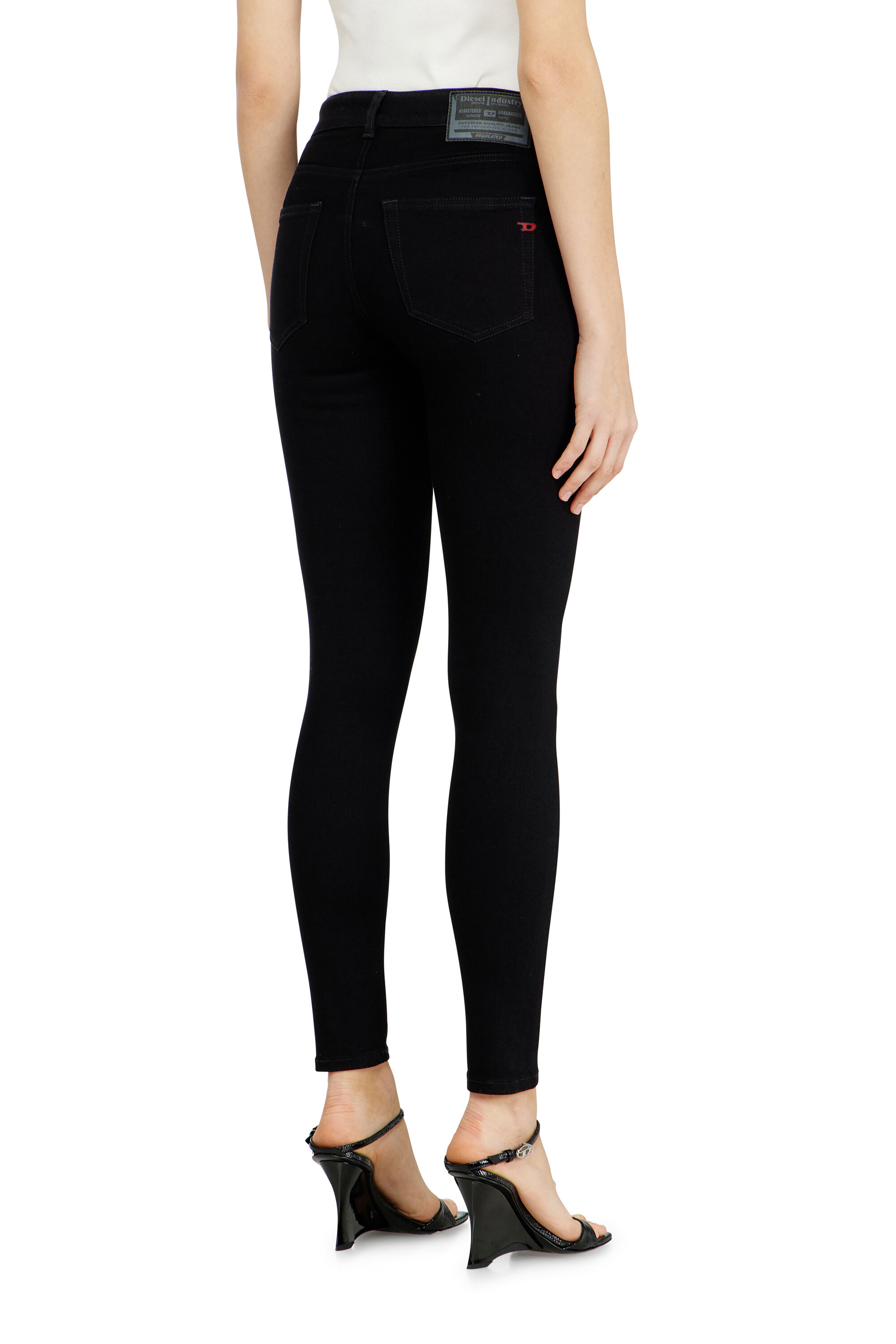 2017 SLANDY Woman: Super skinny Jeans regular waist | Black/Dark