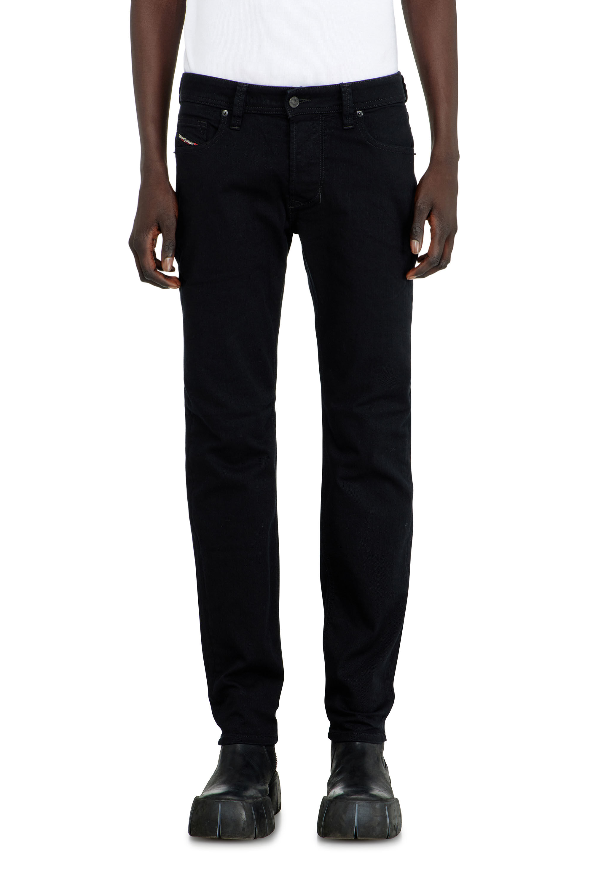 LARKEE-BEEX Man: Tapered Black/Dark grey Jeans, mid rise | Diesel