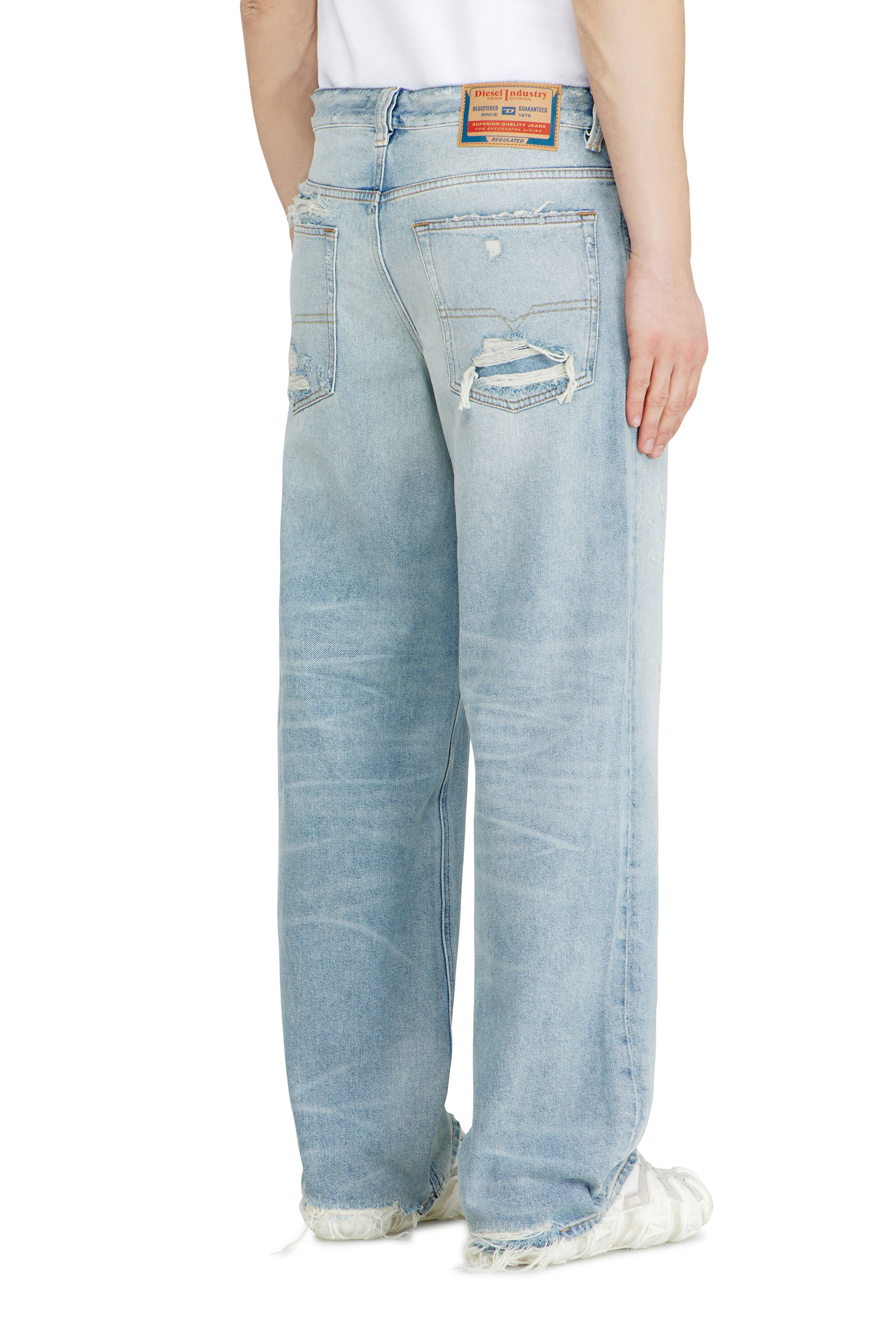 Diesel - Man's Relaxed Jeans 2001 D-Macro 09M53, Light Blue - 5