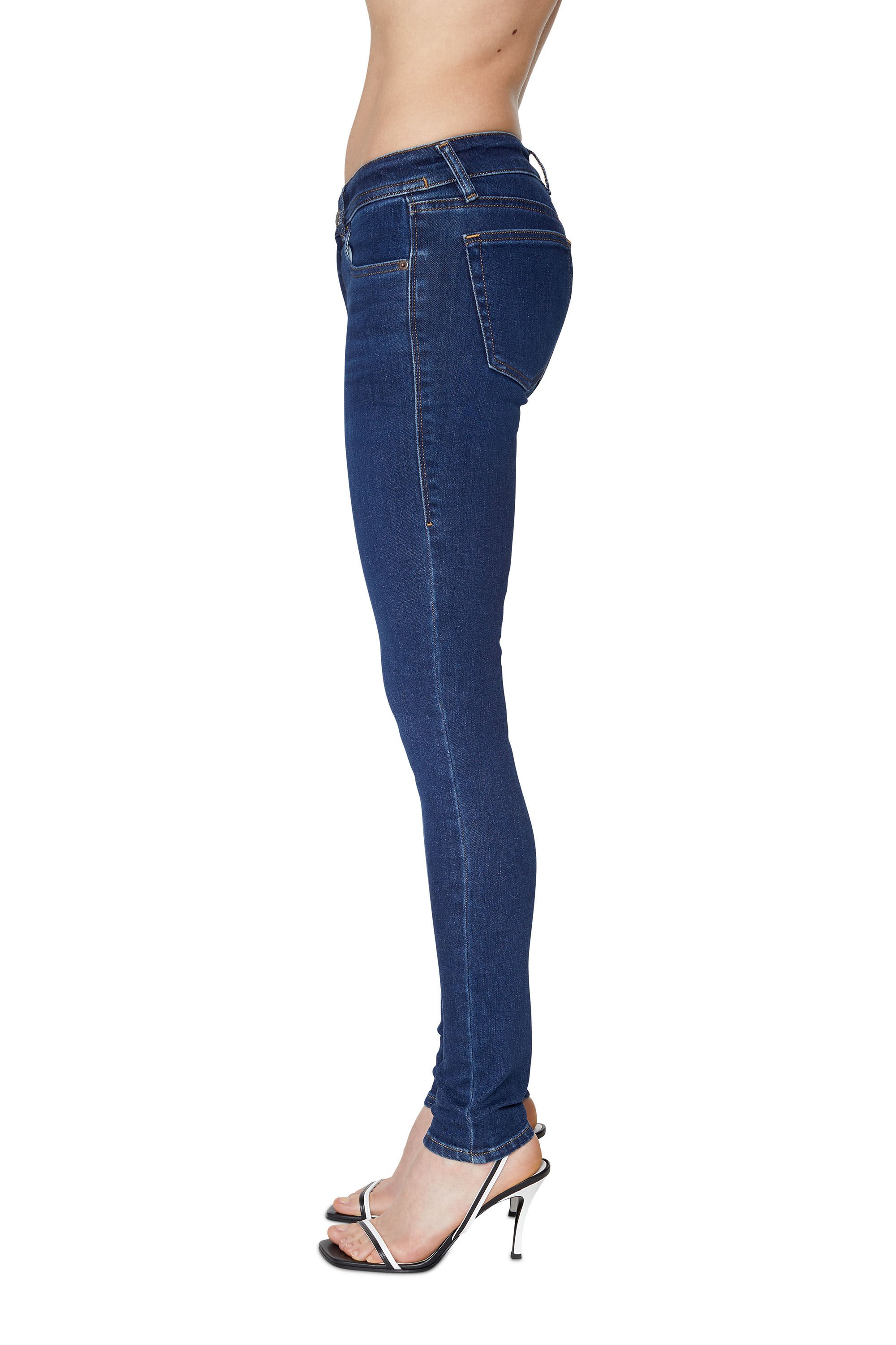 Jeans model 2018 2025