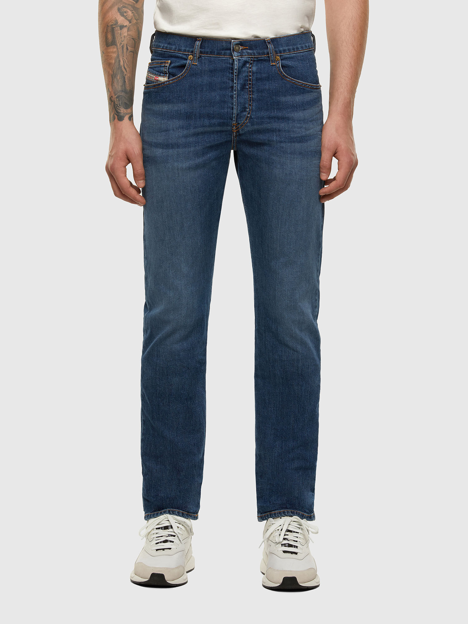 D mihtry jeans