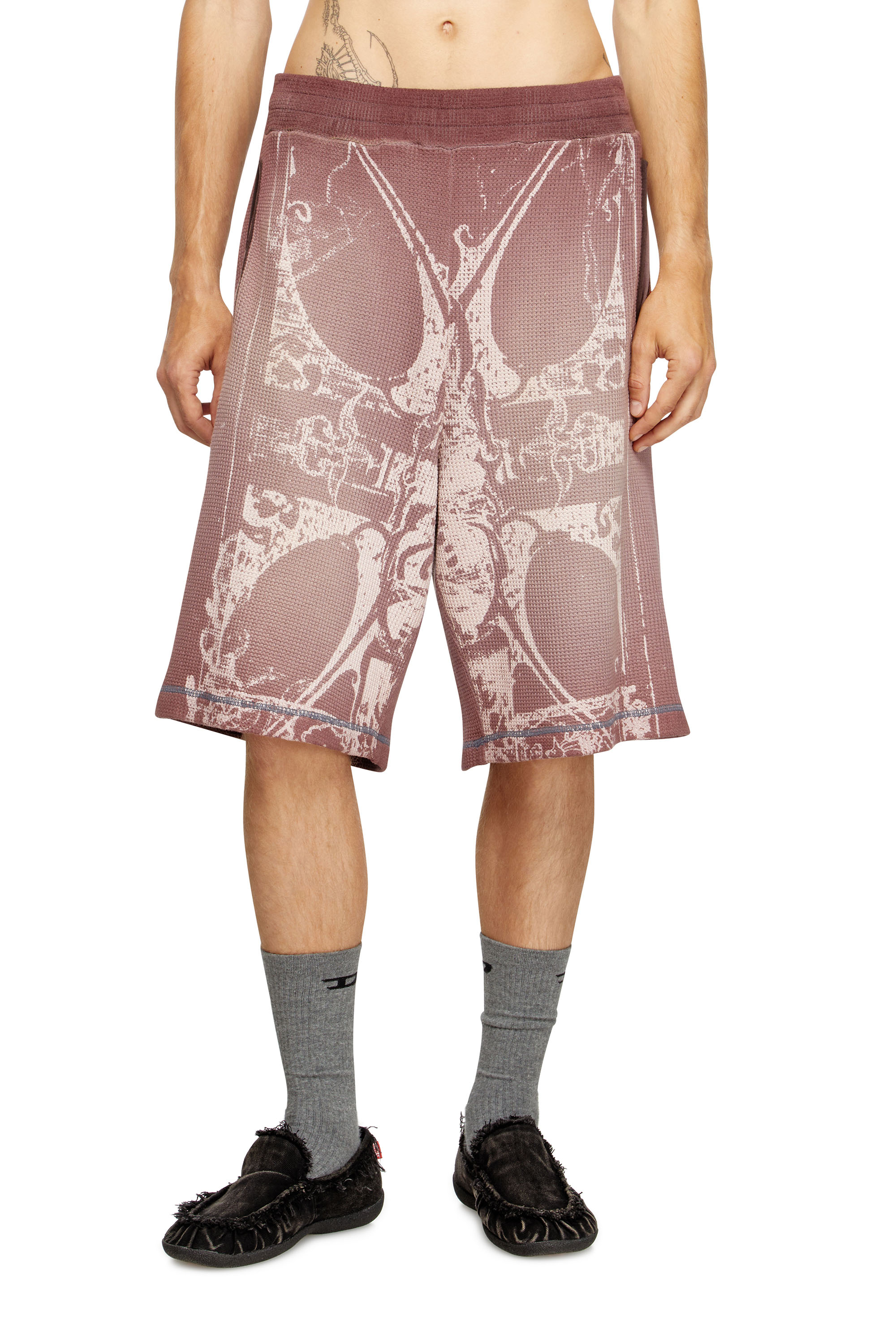 Diesel - P-WARKY-SHORT, Man's Waffle shorts with medieval print in Violet - 3
