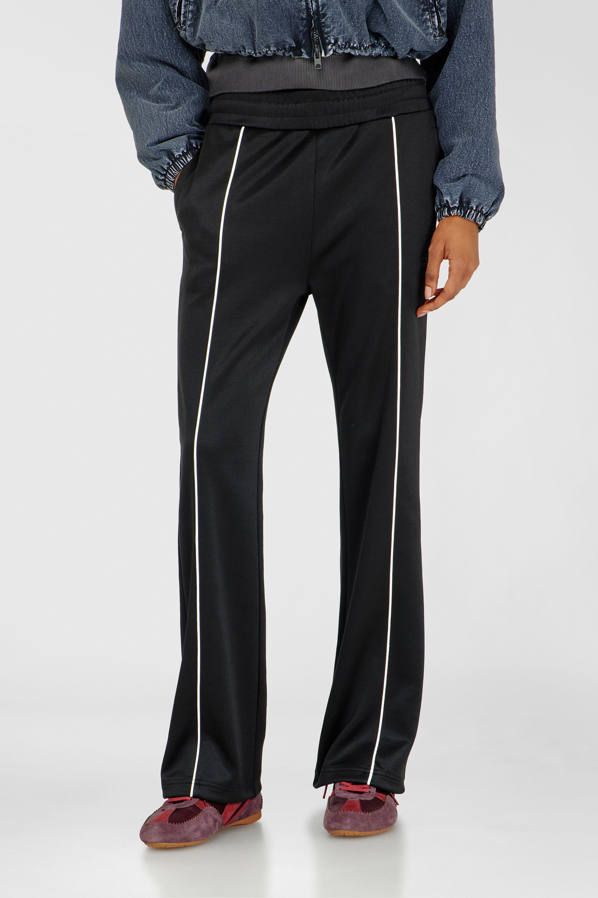 Diesel - P-LOCKINGIN-OD, Woman's Track pants with contrast piping in Black/White - 1