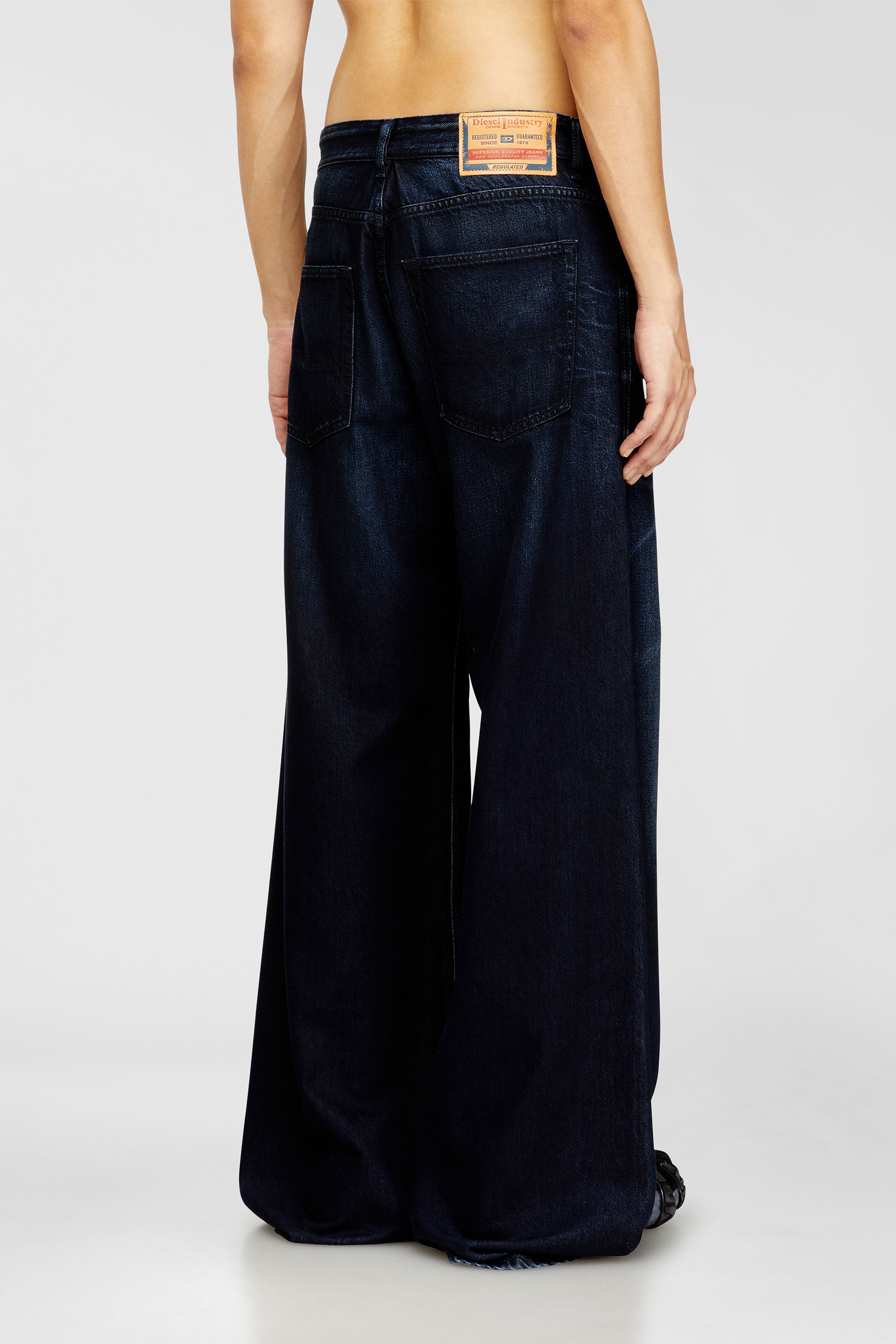 Men's Relaxed Jeans | Low Waist D-RiseDark Blue | Diesel GB