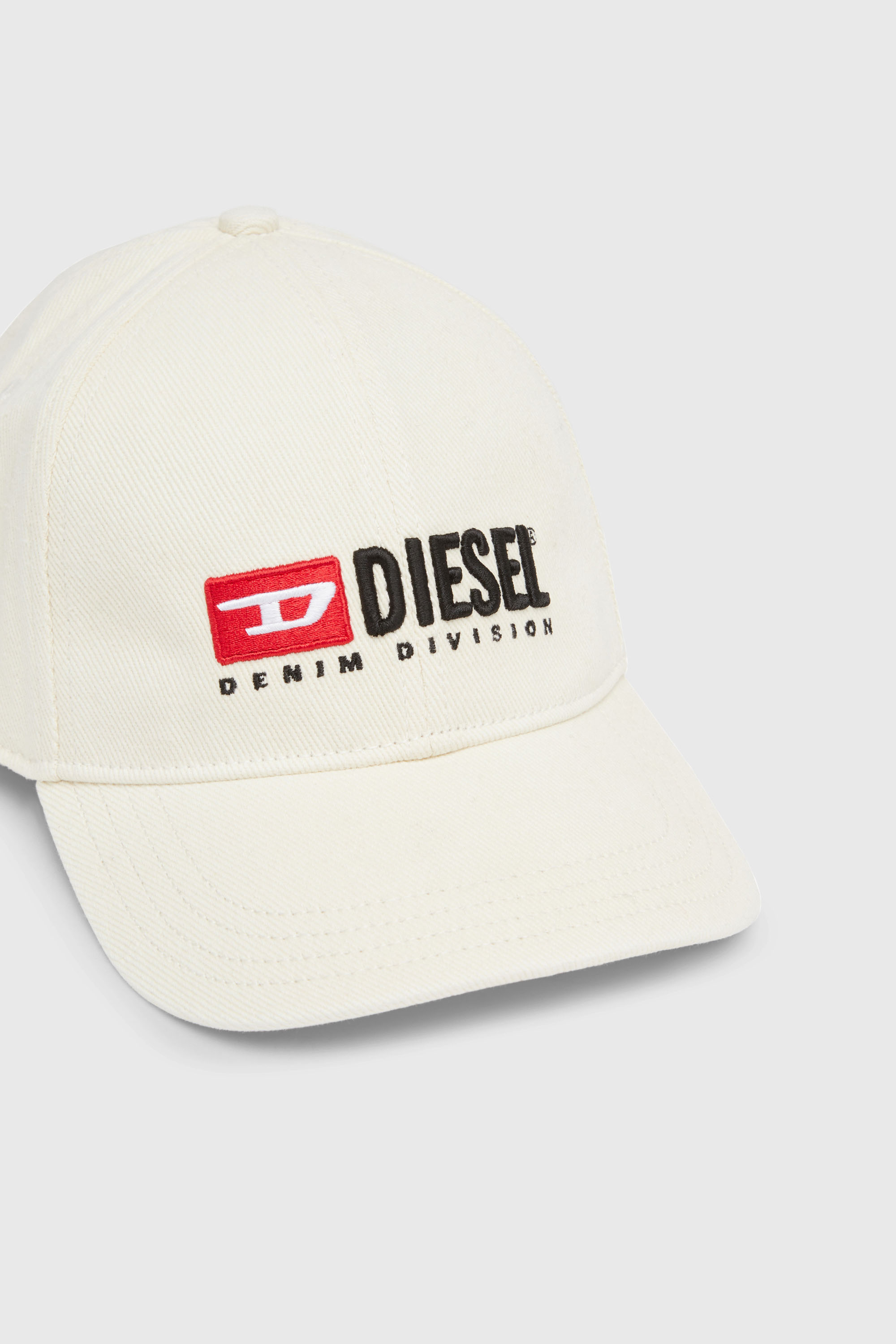 Diesel - CORRY-DIV-WASH, Man's Baseball cap with logo embroidery in White - 3