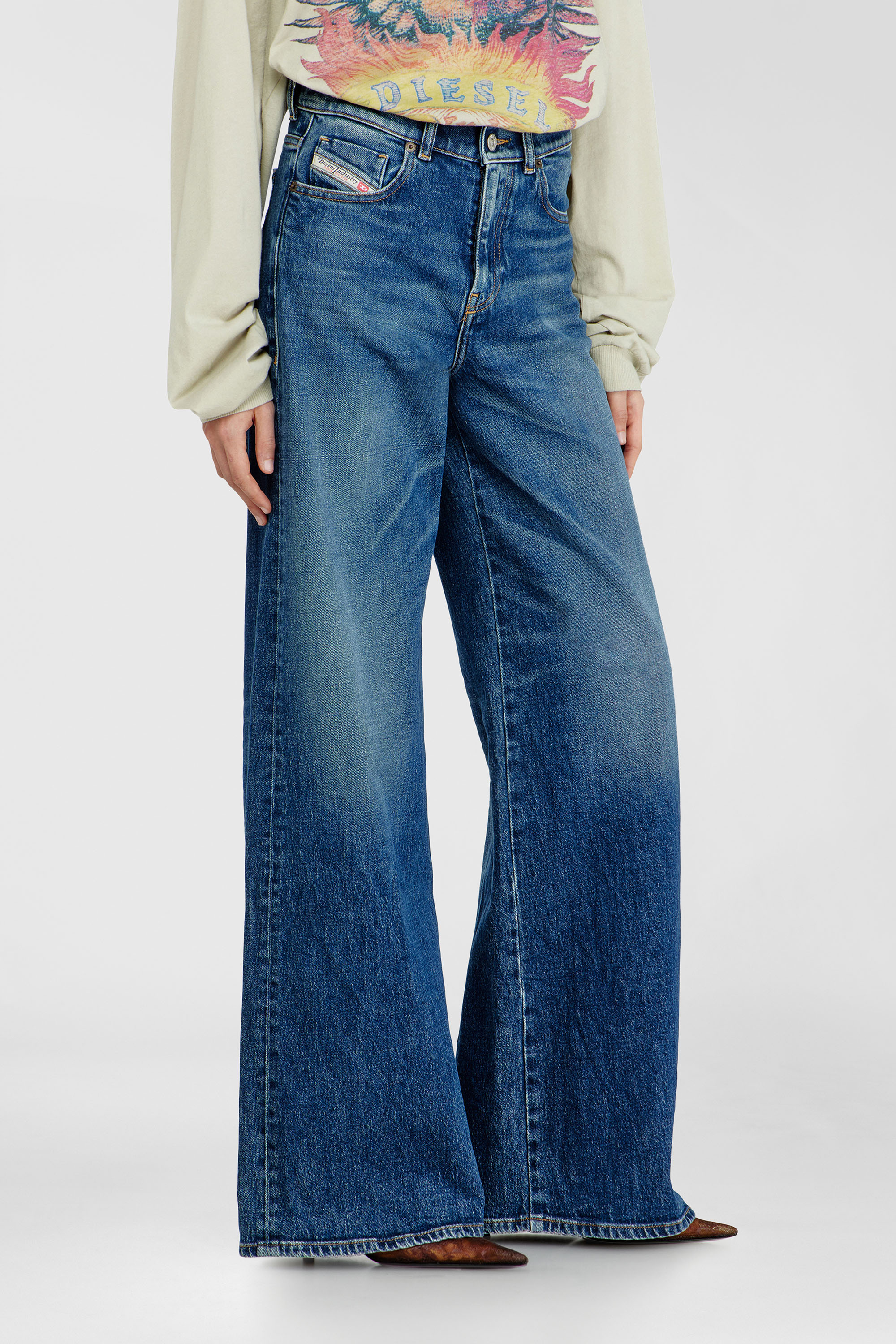 Diesel - Woman's Flare Jeans 1978 D-Akemi 09L21, Medium blue - 7