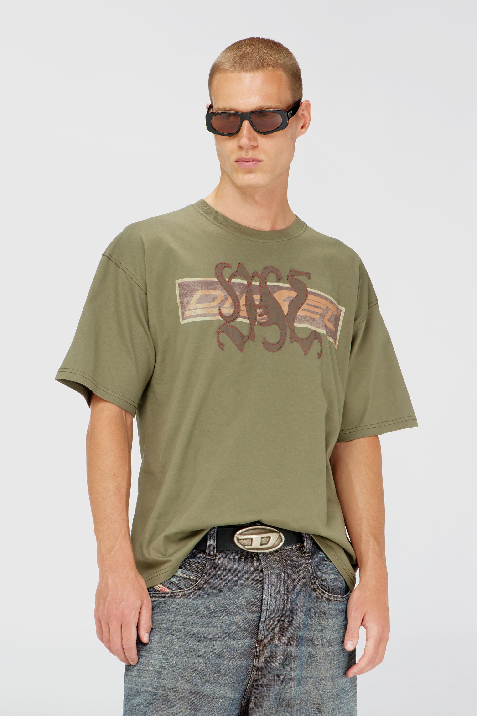 Diesel - T-BOXT-AA17, Man's T-shirt with graphic print and patches in Military Green - 3