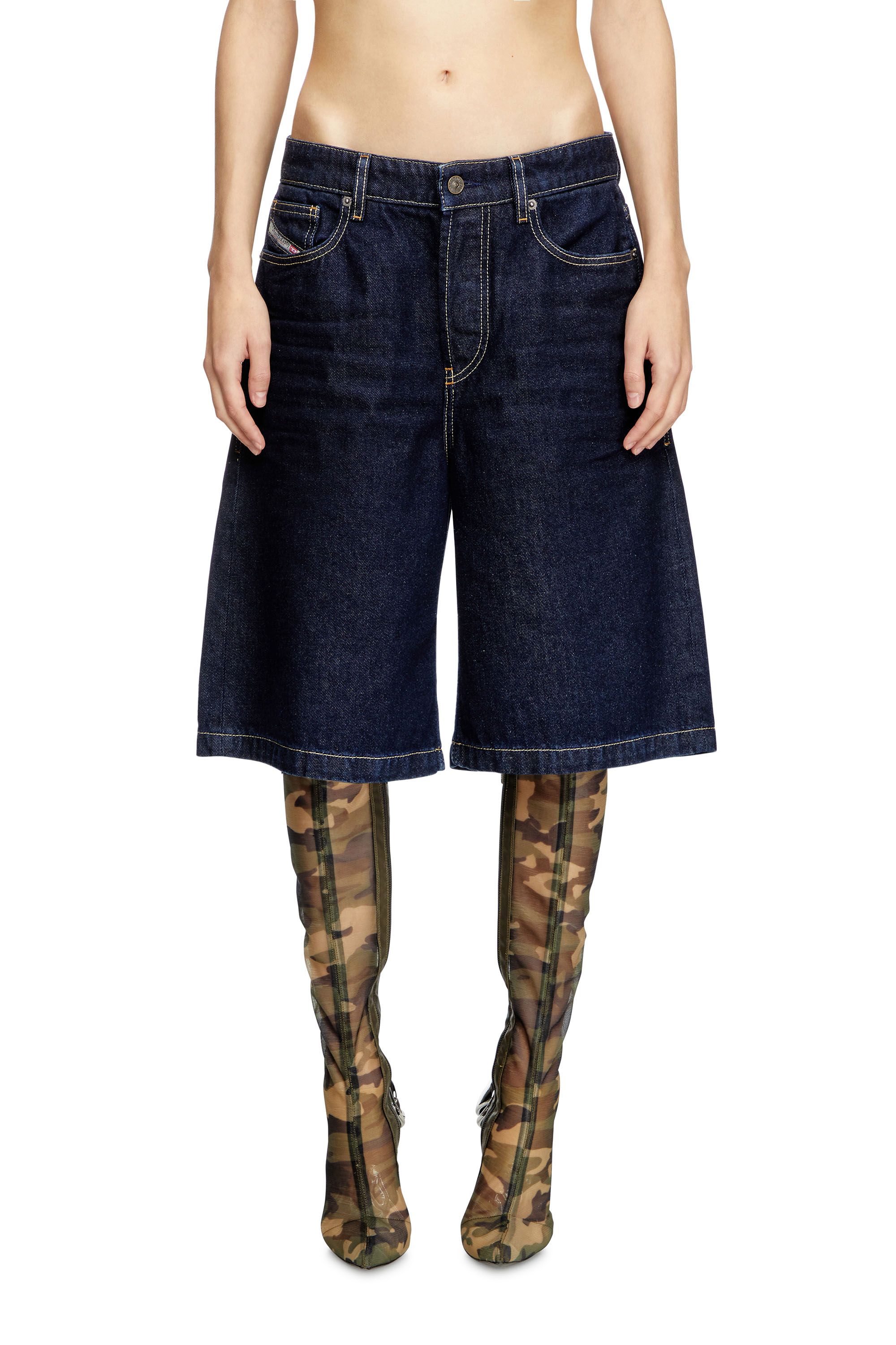 Diesel - DE-SIRE-SHORT, Woman's Shorts in clean-wash denim in Dark Blue - 1